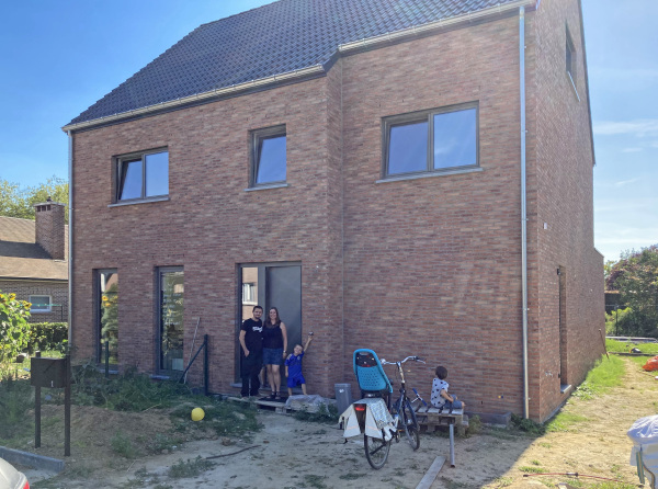 Realisatie AVL Woningbouw klassieke woning zadeldak